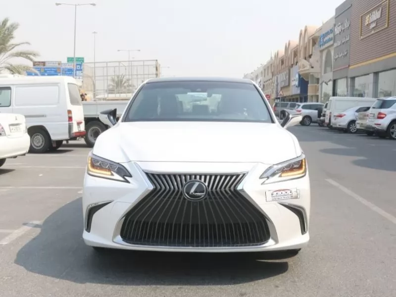 Used Lexus ES For Sale in Doha-Qatar #6321 - 1  image 